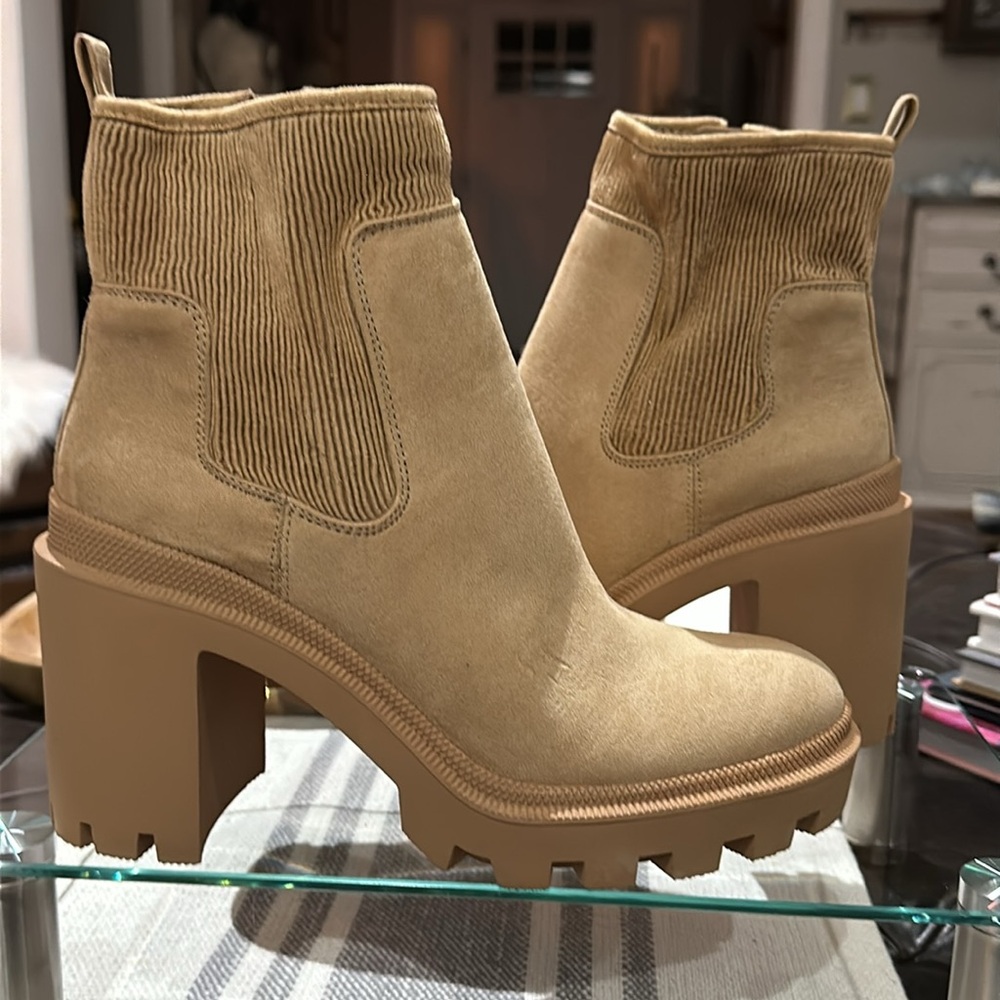 JLO by Jennifer Lopez Womens Emalee Chelsea Boots in Tan, Size 10 NWOB, Unworn - Picture 10 of 16